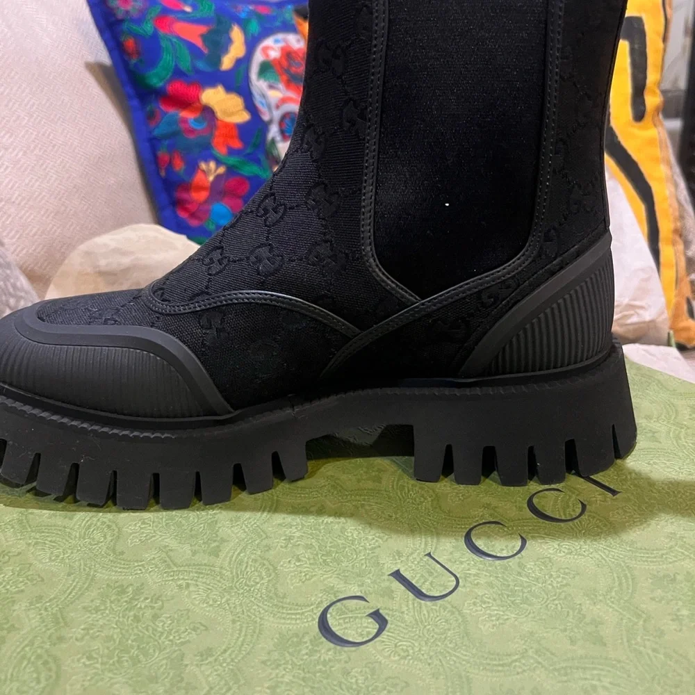 Gucci Black Textured Ankle Boots men’s 8.5 - Picture 2 of 7